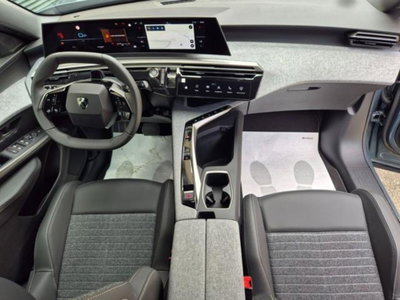 Peugeot 3008 1.2 hybrid Allure Business 145cv e-dcs6 (13)