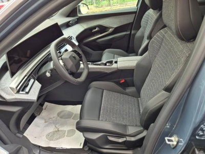 Peugeot 3008 1.2 hybrid Allure Business 145cv e-dcs6 (9)