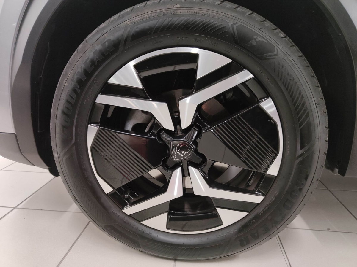 Peugeot 2008 1.2 puretech Allure s&s 130cv eat8 (6)
