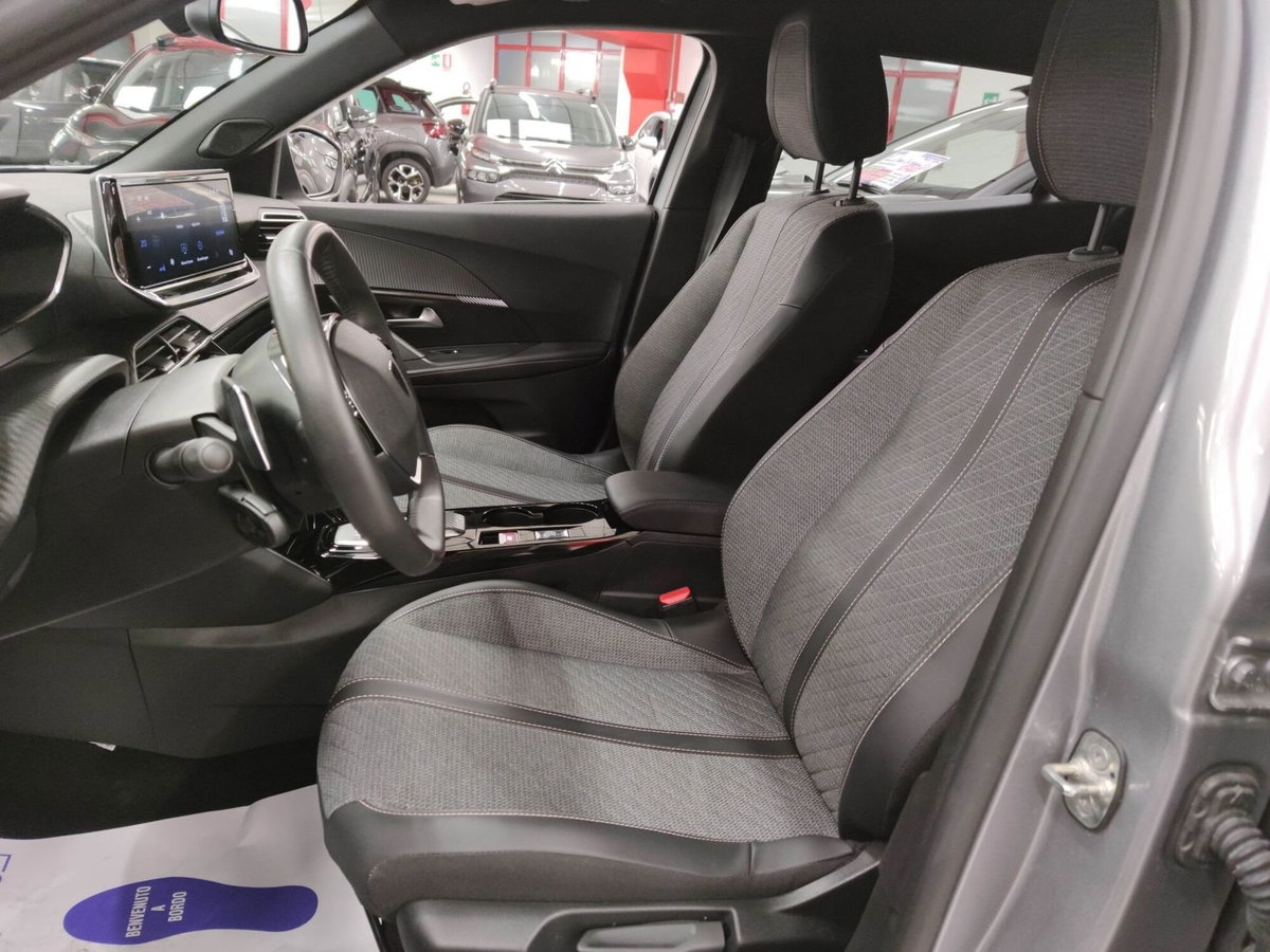 Peugeot 2008 1.2 puretech Allure s&s 130cv eat8 (13)