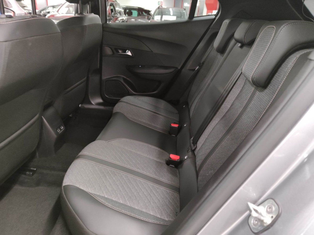 Peugeot 2008 1.2 puretech Allure s&s 130cv eat8 (14)