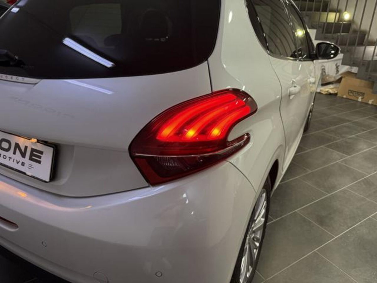 Peugeot 208 BlueHDi 100 Stop&Start 5 porte Allure (6)