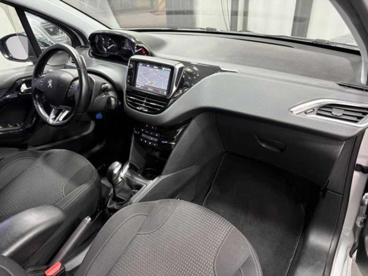 Peugeot 208 BlueHDi 100 Stop&Start 5 porte Allure (9)