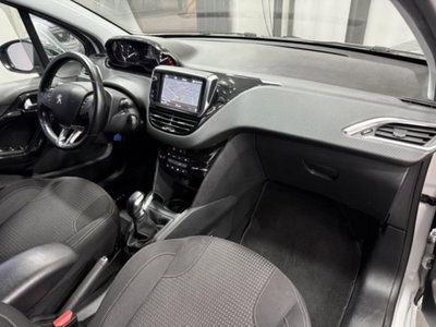 Peugeot 208 BlueHDi 100 Stop&Start 5 porte Allure (9)