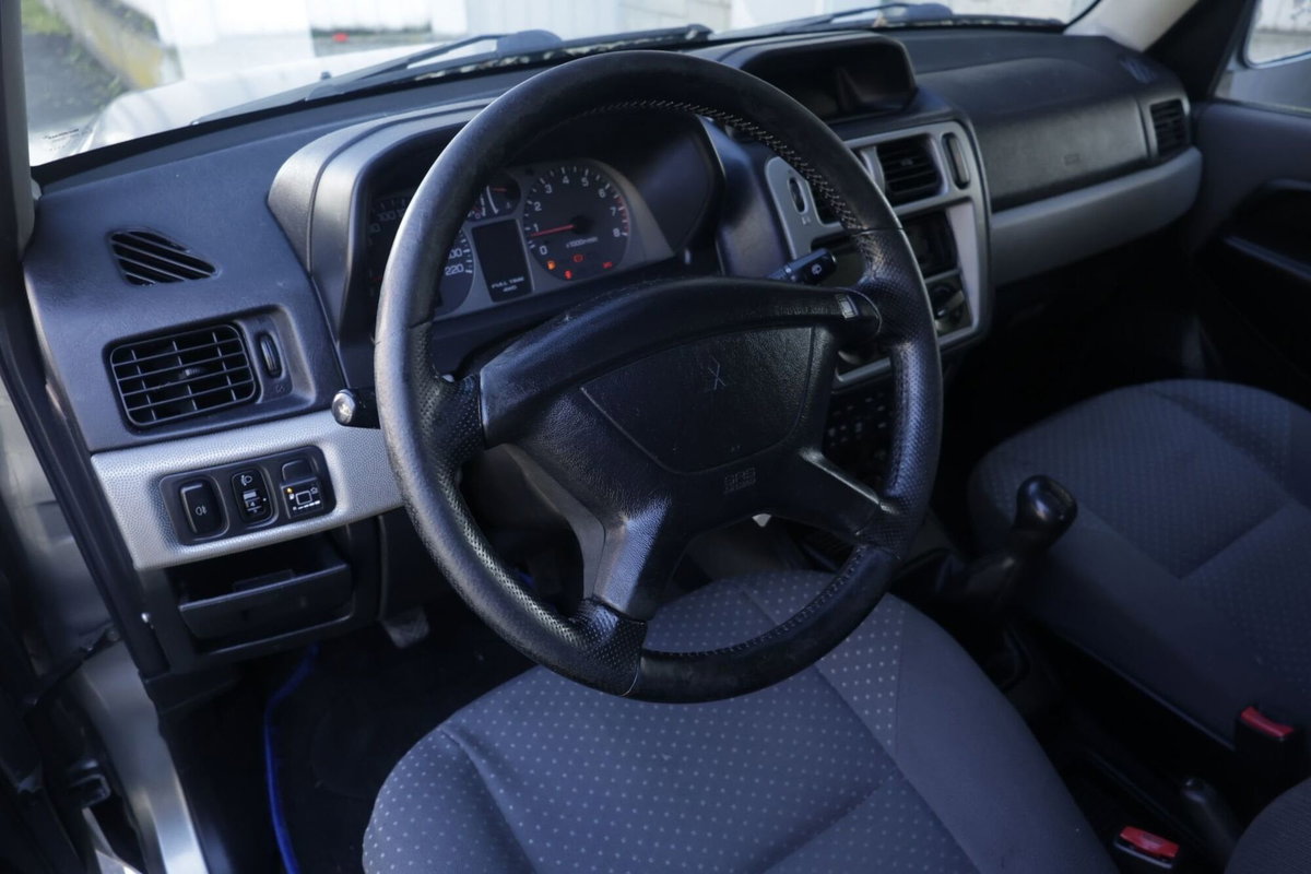 Mitsubishi Pajero 1.8 16V MPI 5 porte (13)