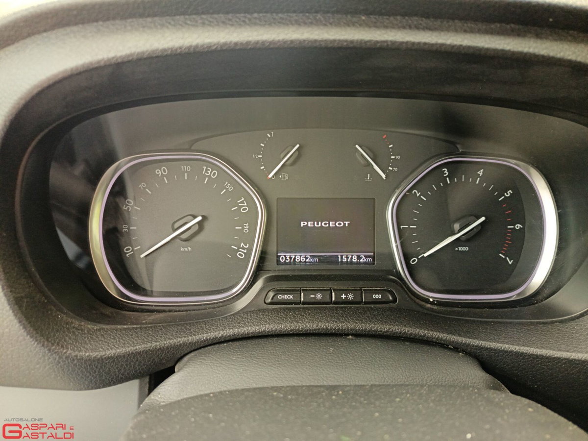 Peugeot Expert Furgone std 2.0 Bluehdi 140cv S&S d.cab mobile (16)