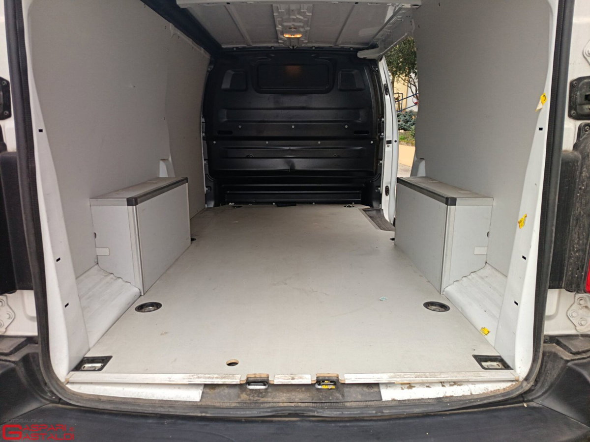 Peugeot Expert Furgone std 2.0 Bluehdi 140cv S&S d.cab mobile (8)