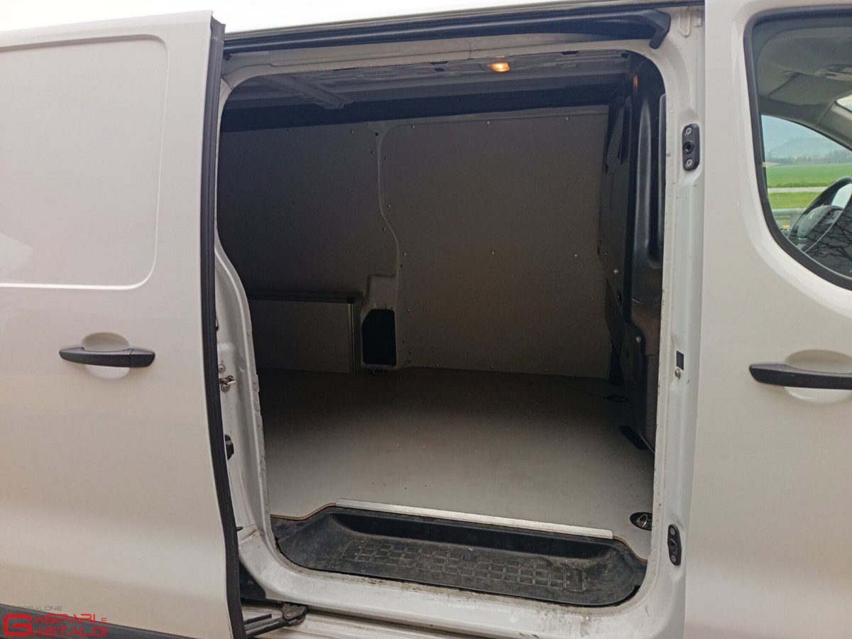 Peugeot Expert Furgone std 2.0 Bluehdi 140cv S&S d.cab mobile (9)