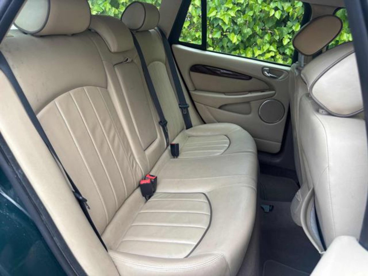 Jaguar X-Type 2.2D cat Wagon Executive (10)
