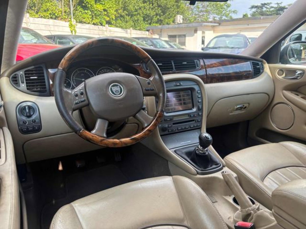 Jaguar X-Type 2.2D cat Wagon Executive (8)