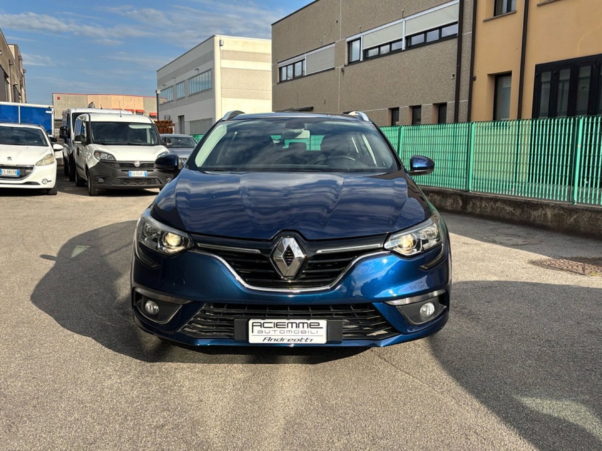 Renault Mégane Sporter Blue dCi 115 CV Business (3)