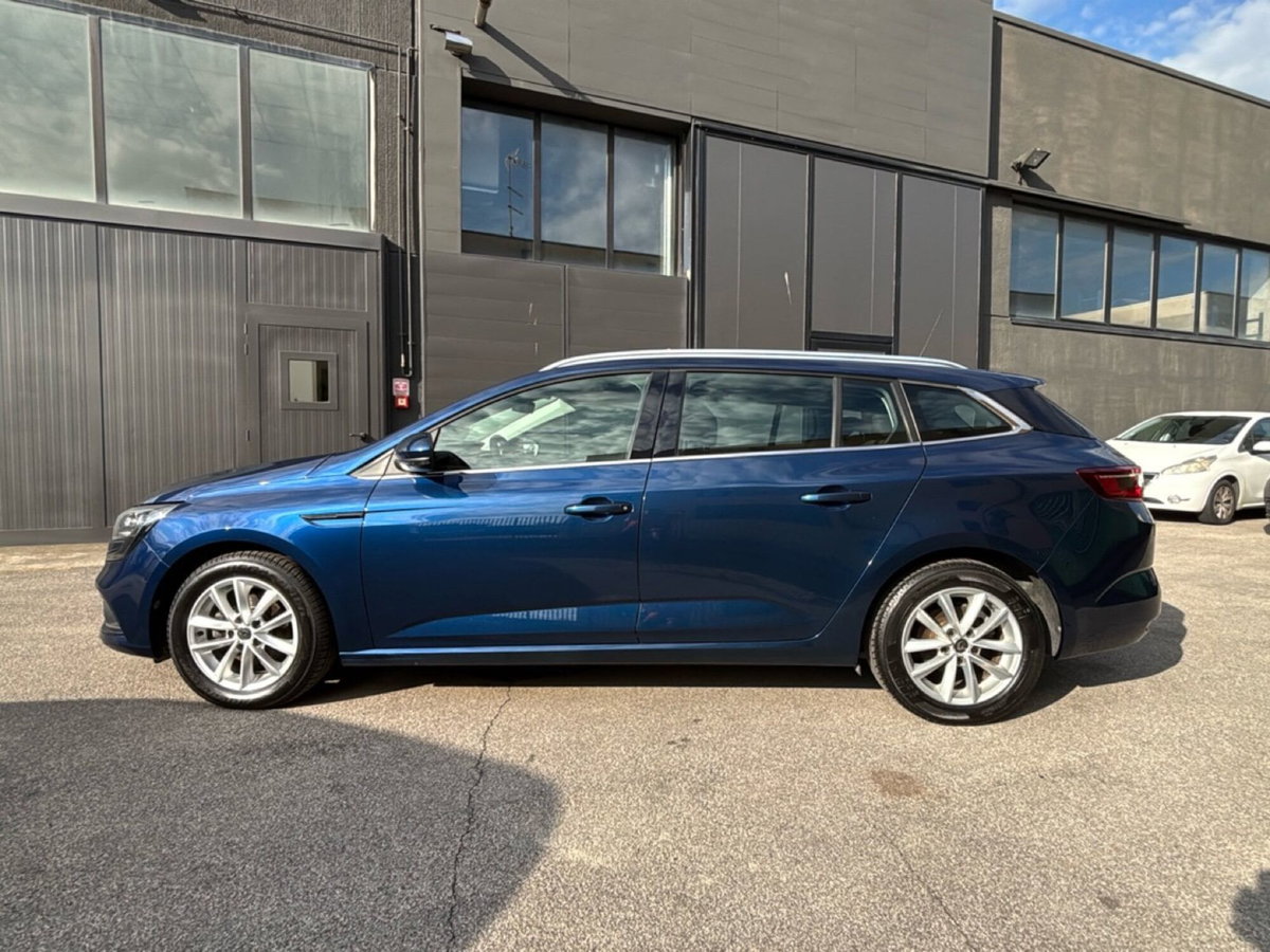 Renault Mégane Sporter Blue dCi 115 CV Business (5)