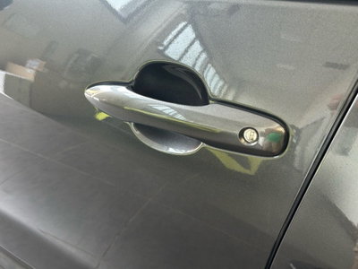 Toyota Yaris 1.5 Hybrid 5 porte Trend (16)