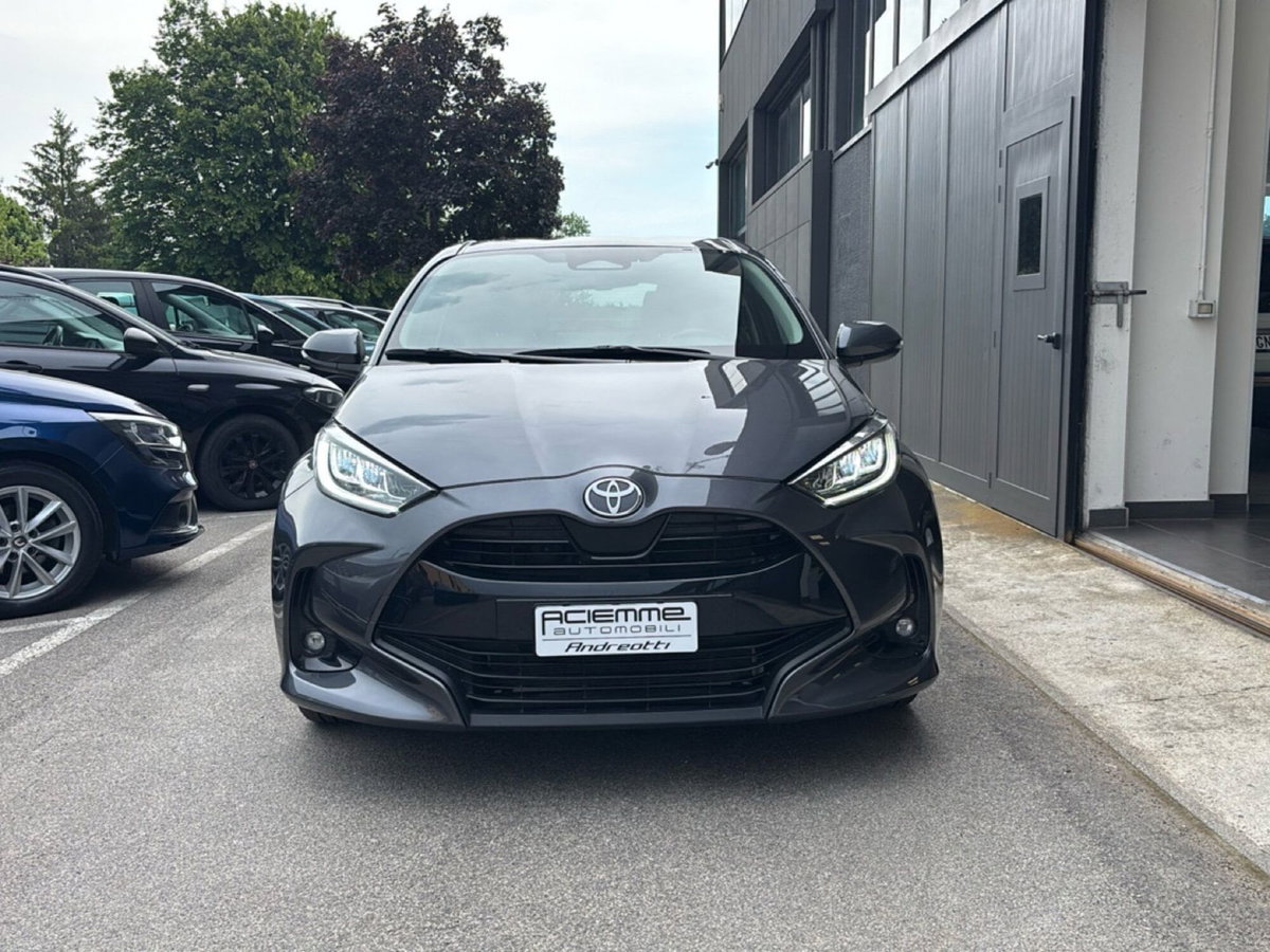 Toyota Yaris 1.5 Hybrid 5 porte Trend (2)