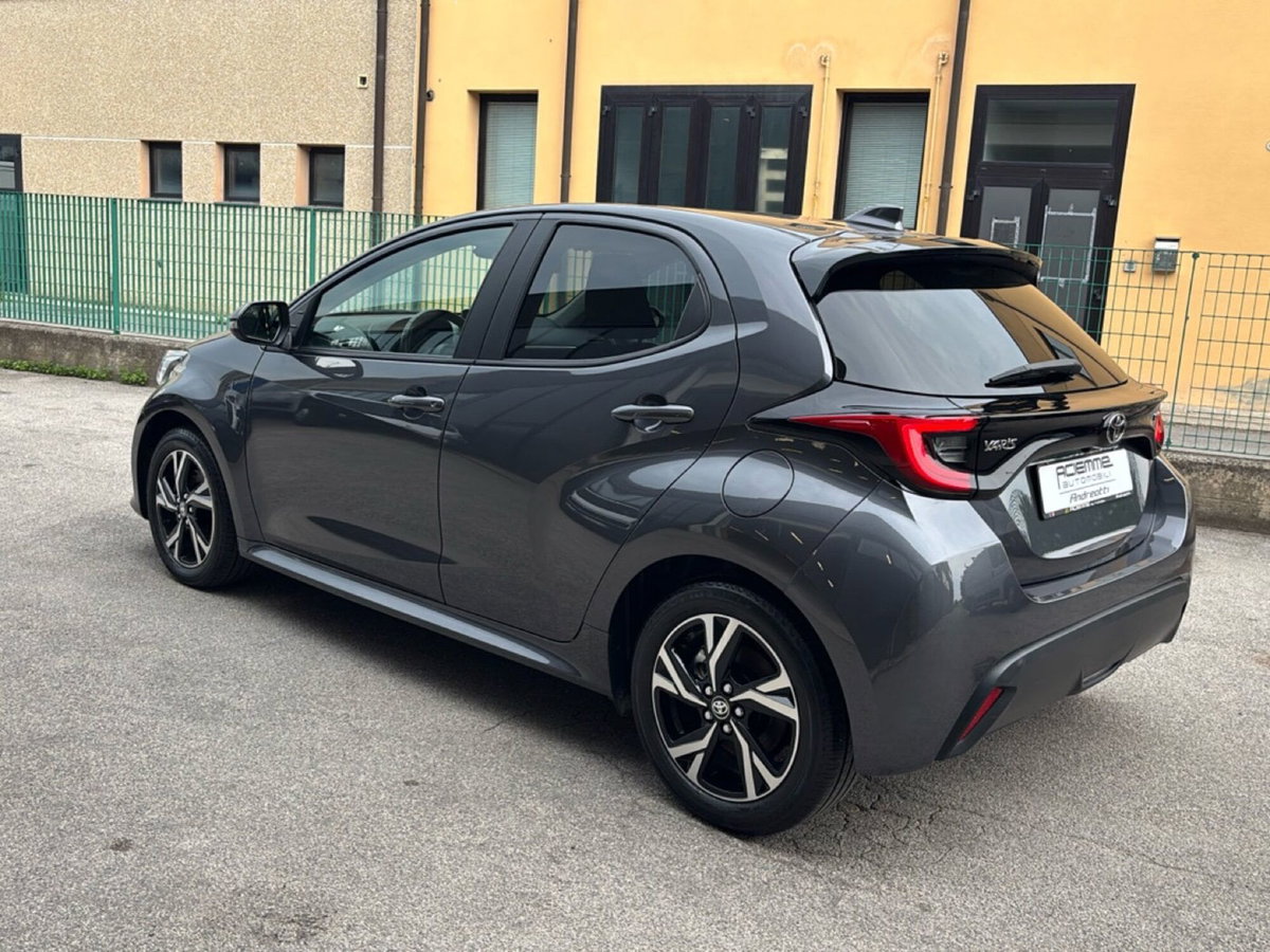 Toyota Yaris 1.5 Hybrid 5 porte Trend (5)