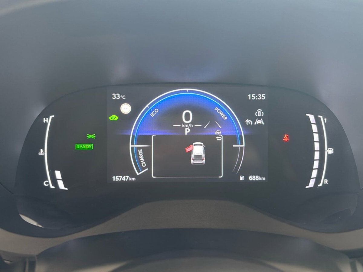 Toyota Yaris 1.5 Hybrid 5 porte Trend (8)