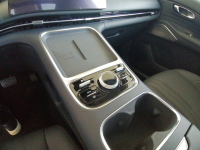 Geely Starray Starray EM-i 1.5 phev Launch Edition auto (9)
