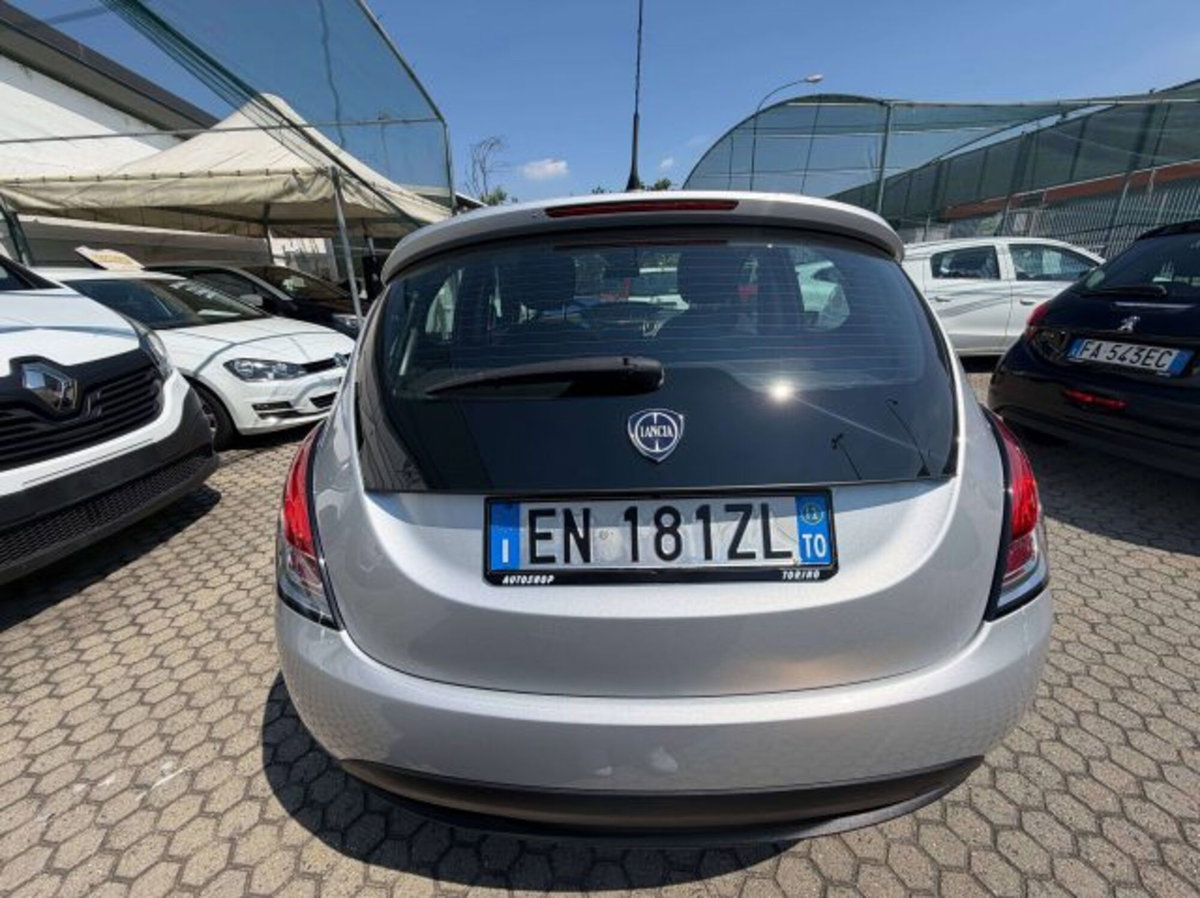 Lancia Ypsilon 1.3 MJT 16V 95 CV 5 porte S&S Gold (3)