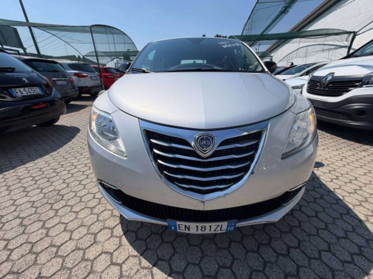 Lancia Ypsilon 1.3 MJT 16V 95 CV 5 porte S&S Gold (5)
