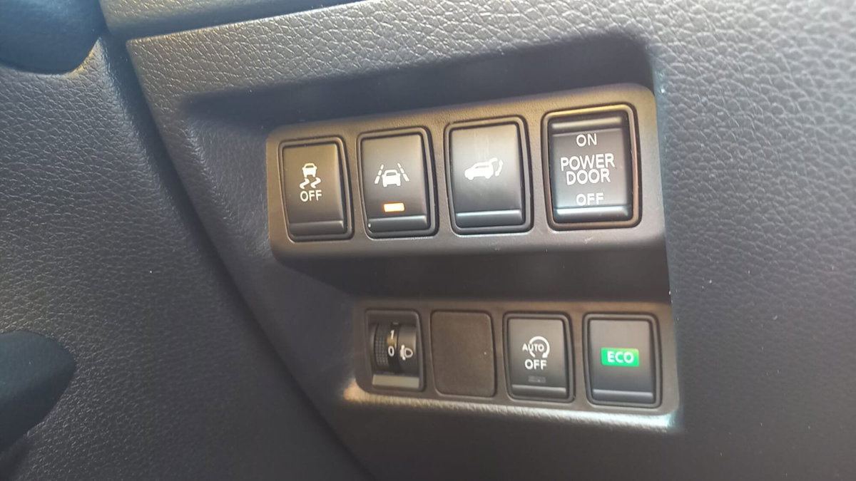 Nissan X-Trail 1.6 dCi 2WD N-Connecta (14)