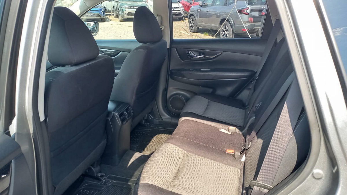 Nissan X-Trail 1.6 dCi 2WD N-Connecta (6)