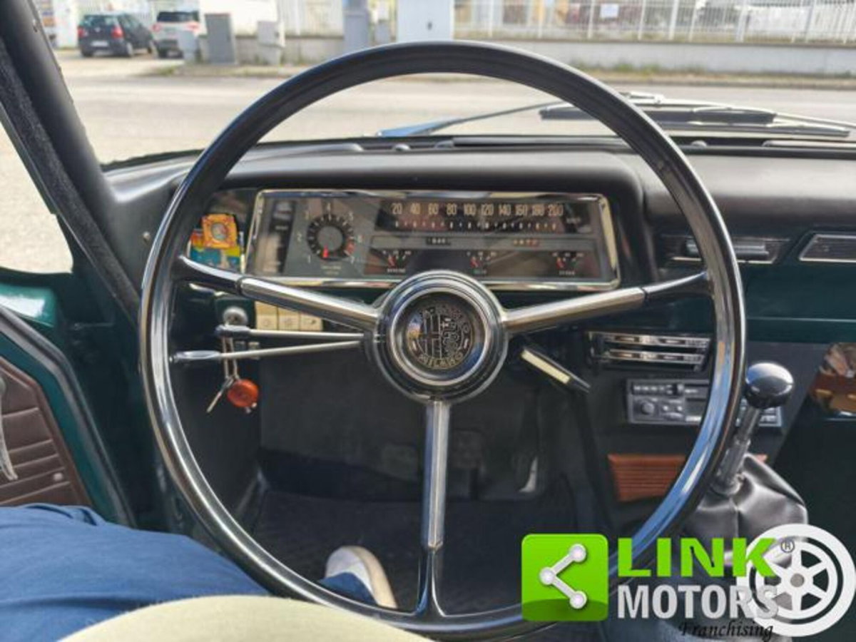 Alfa Romeo Giulia 2.0 Turbo 200 CV AT8 Ti (12)