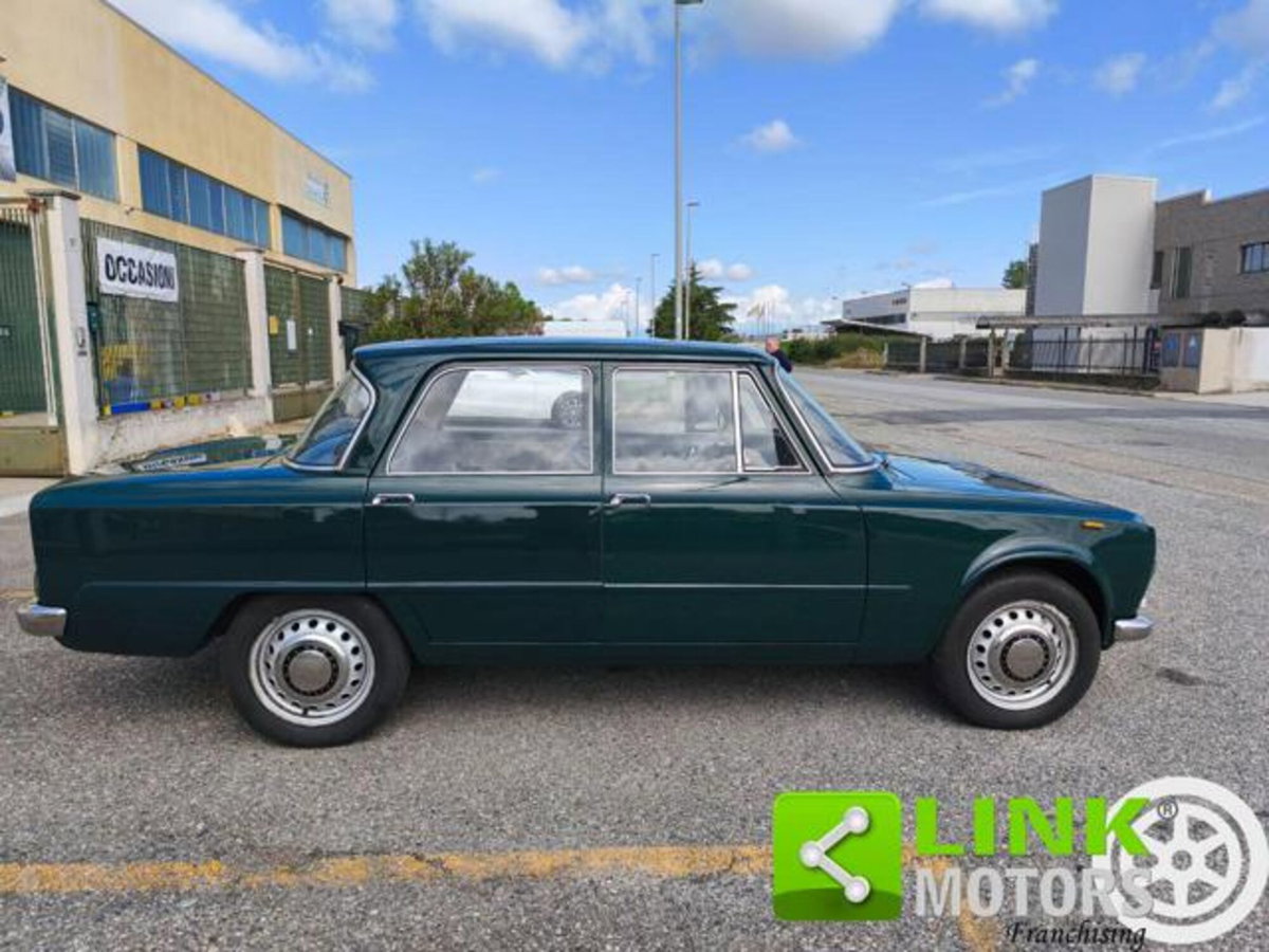 Alfa Romeo Giulia 2.0 Turbo 200 CV AT8 Ti (4)