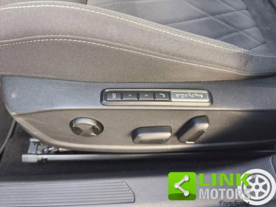 Volkswagen Golf 1.5 eTSI 130 CV EVO ACT DSG Style (16)