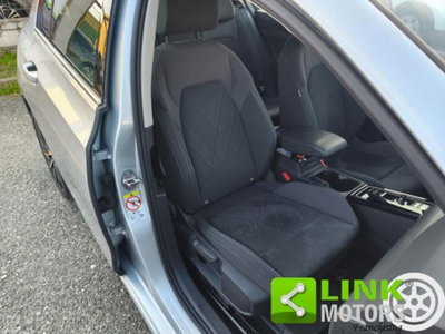 Volkswagen Golf 1.5 eTSI 130 CV EVO ACT DSG Style (9)