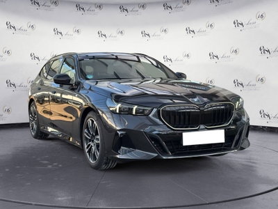 BMW Serie 5 Touring 520d  48V sdrive MSport Pro auto usata