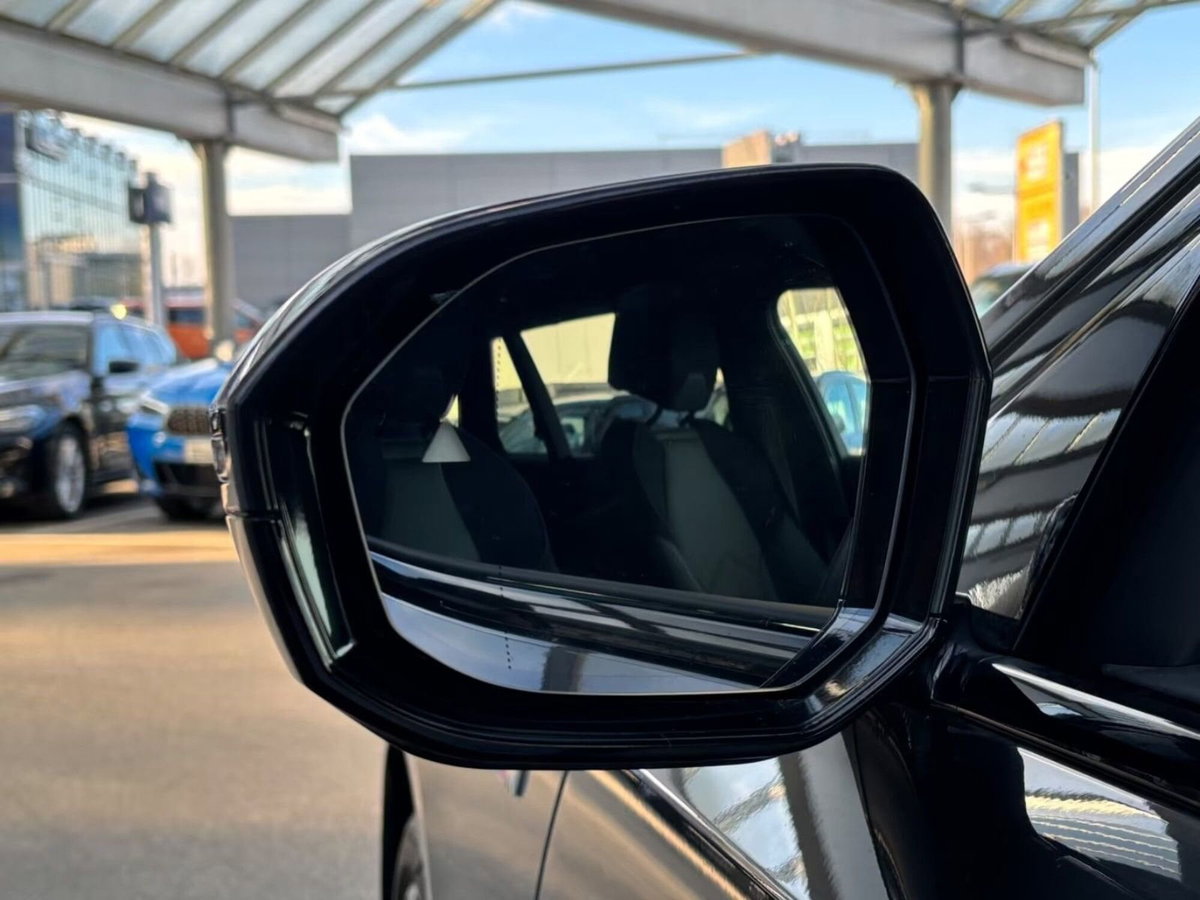 BMW Serie 5 Touring 520d  48V sdrive MSport Pro auto (16)