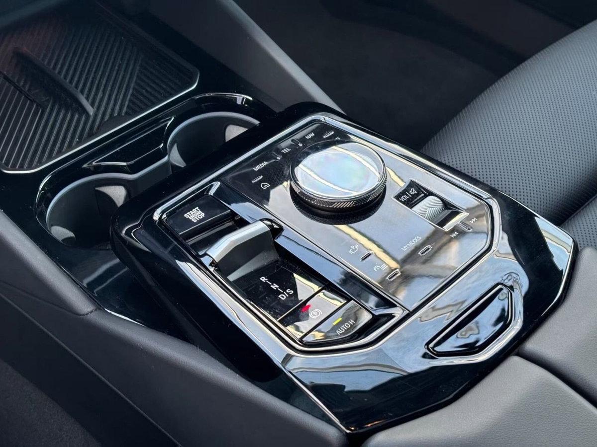BMW Serie 5 Touring 520d  48V sdrive MSport Pro auto (9)
