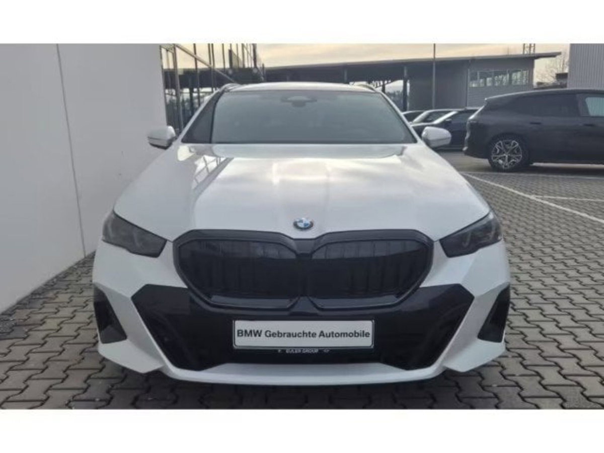 BMW Serie 5 Touring 520i  48V sdrive MSport Pro auto (2)