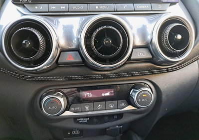 Nissan Juke 1.6 hev N-Connecta (16)