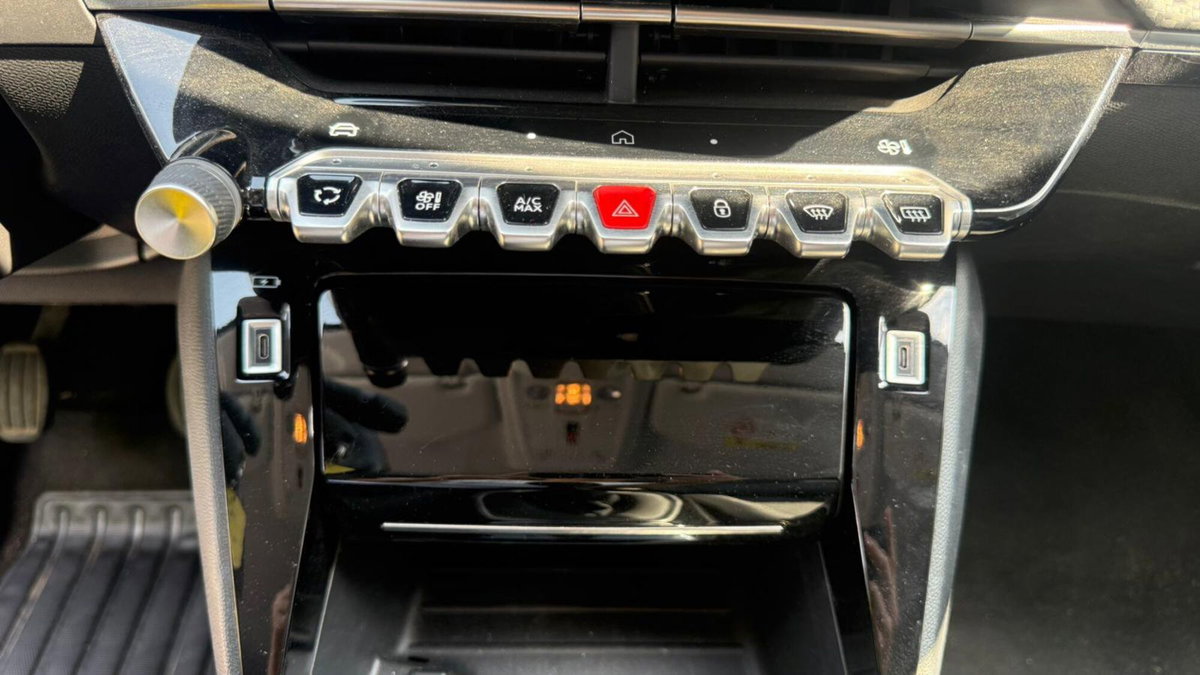Peugeot 208 PureTech 100 Stop&Start 5 porte Allure (13)
