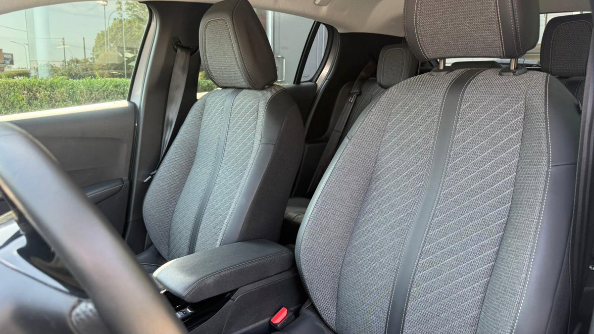 Peugeot 208 PureTech 100 Stop&Start 5 porte Allure (8)