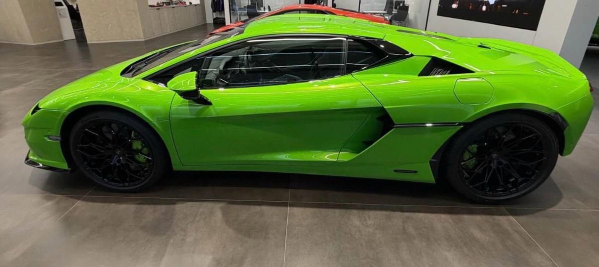 Lamborghini Temerario 4.0 V8 hpev (2)