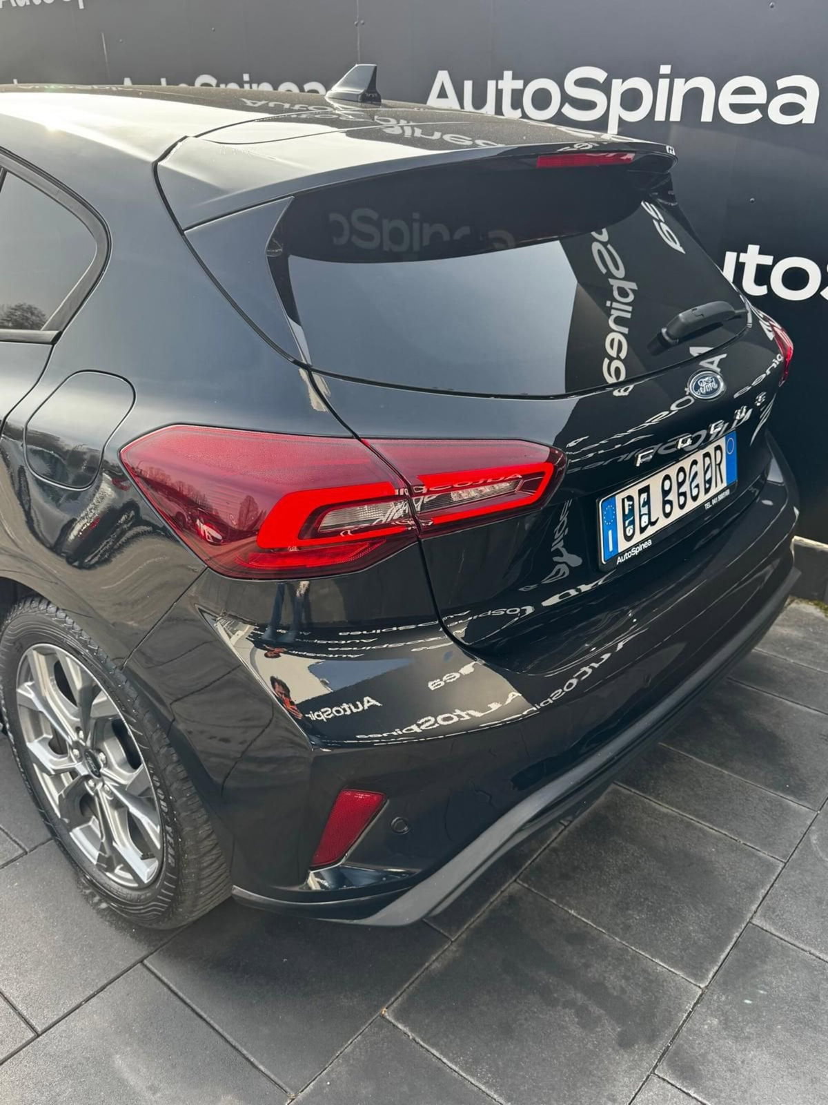 Ford Focus 1.0t ecoboost h ST-Line X 155cv powershift (6)