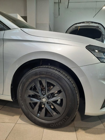 Skoda Fabia 1.0 tsi evo Young Edition 95cv (5)