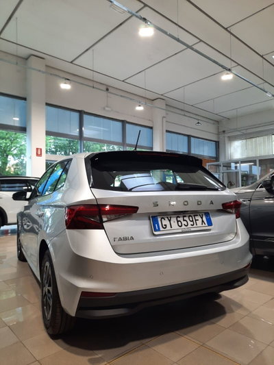 Skoda Fabia 1.0 tsi evo Young Edition 95cv (6)