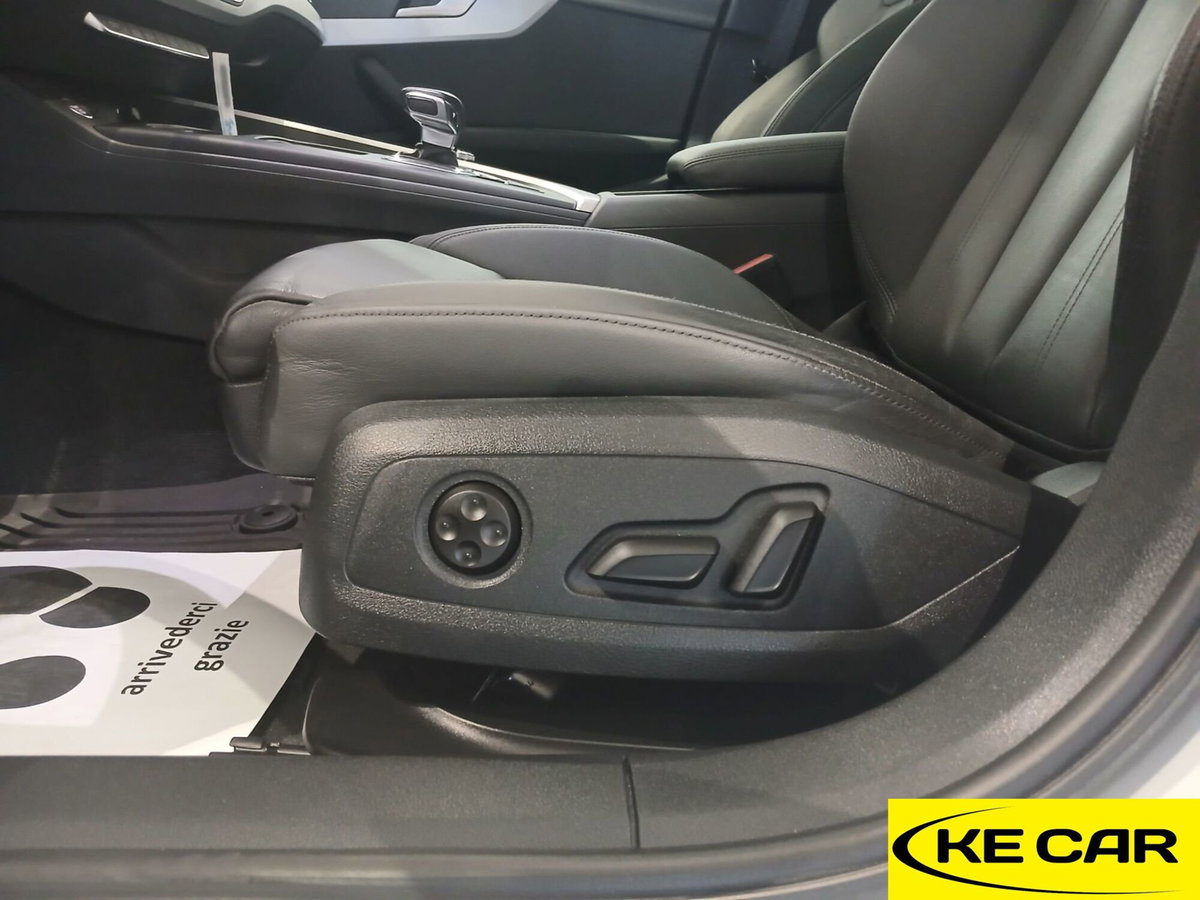 Audi A4 Avant 40 2.0 tdi mhev S line edition 204cv s-tronic (16)