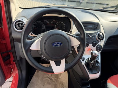 Ford Ka 1.2 8V 69CV Titanium (12)