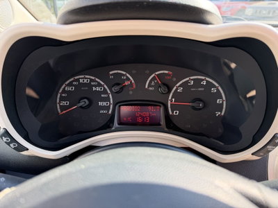 Ford Ka 1.2 8V 69CV Titanium (18)