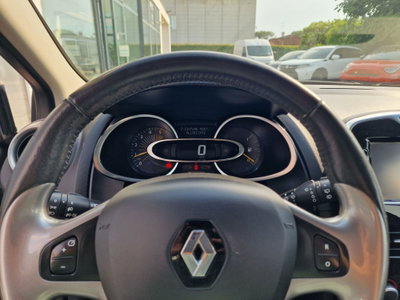 Renault Clio 1.2 75CV 5 porte Costume National (12)