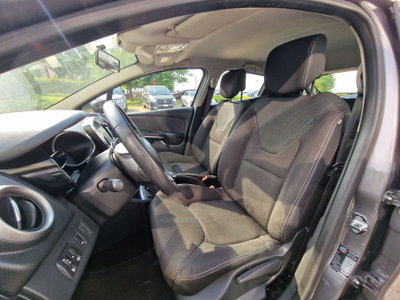 Renault Clio 1.2 75CV 5 porte Costume National (9)