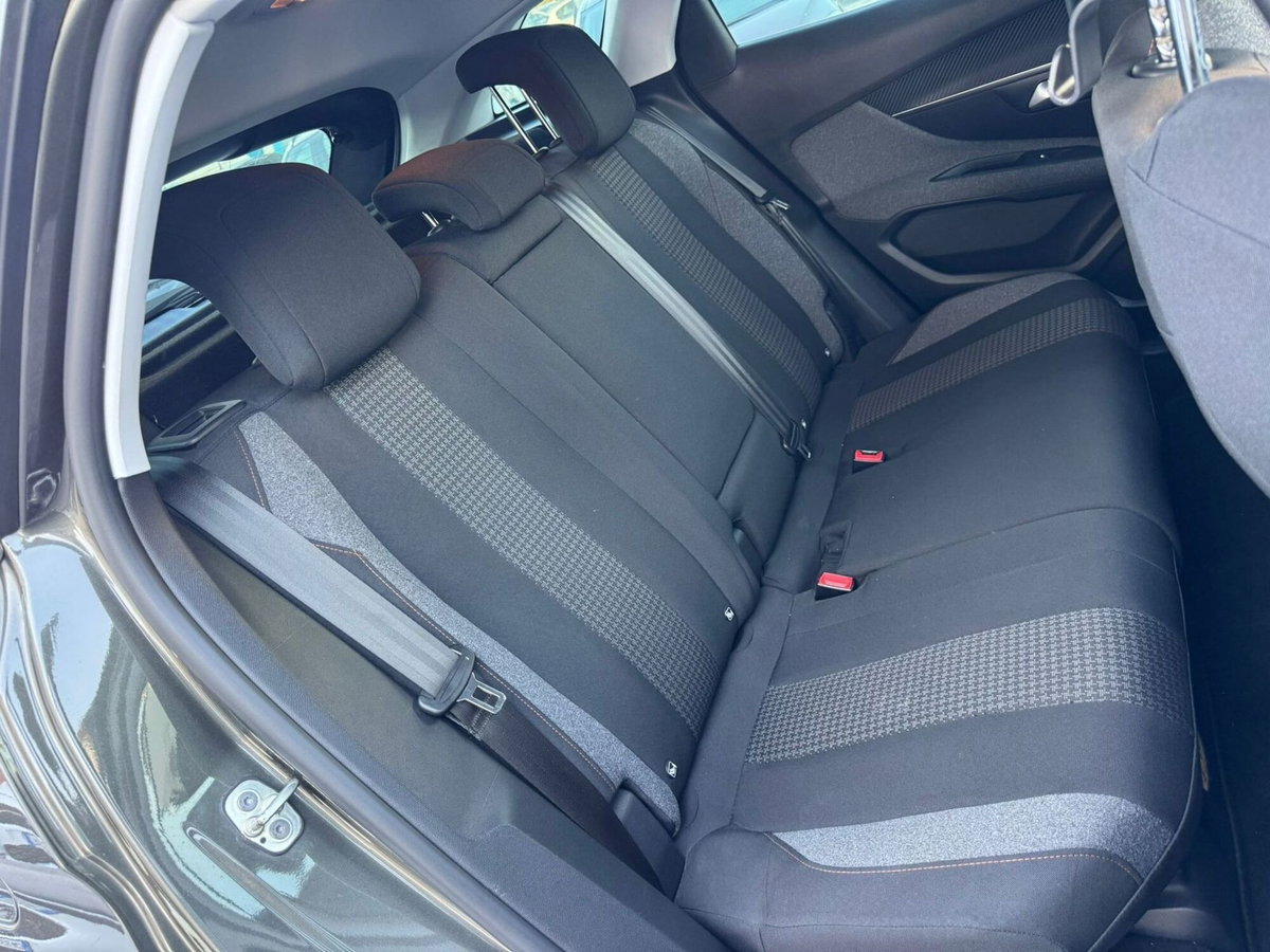 Peugeot 3008 BlueHDi 130 S&S EAT8 Active Business (11)