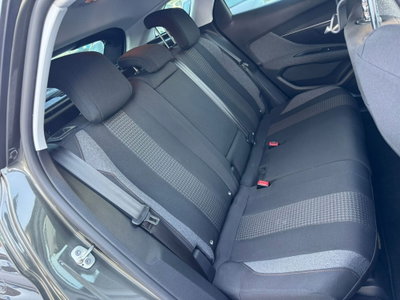 Peugeot 3008 BlueHDi 130 S&S EAT8 Active Business (11)