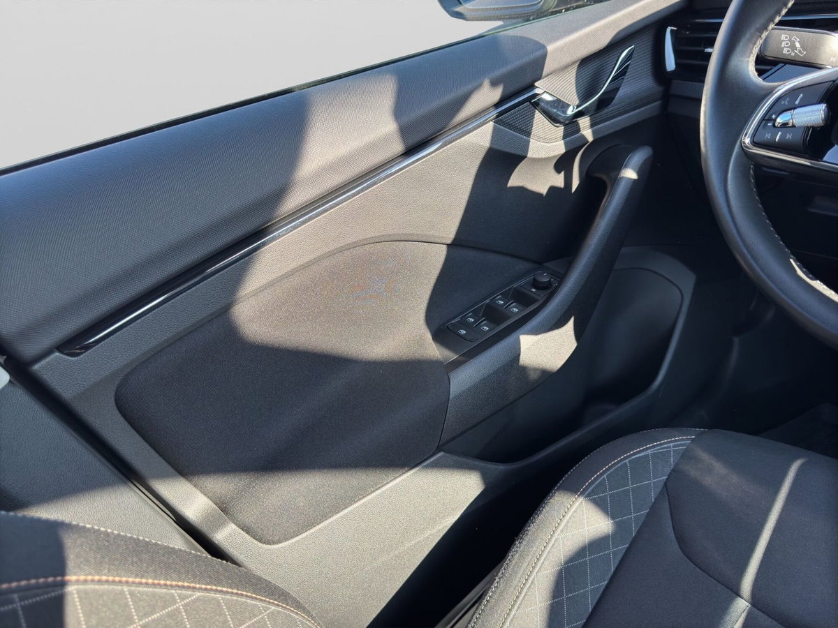 Skoda Kamiq 1.0 TSI 110 CV DSG Ambition (13)