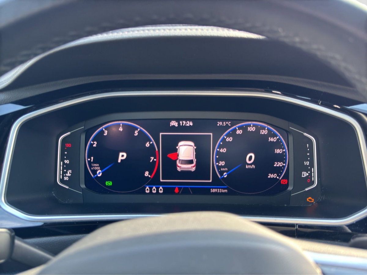 Volkswagen T-Roc 1.5 tsi R-Line dsg (12)