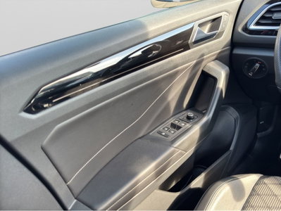 Volkswagen T-Roc 1.5 tsi R-Line dsg (13)